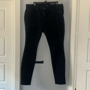 Jessica Simpson black “Kiss Me Jegging” - sz 16W